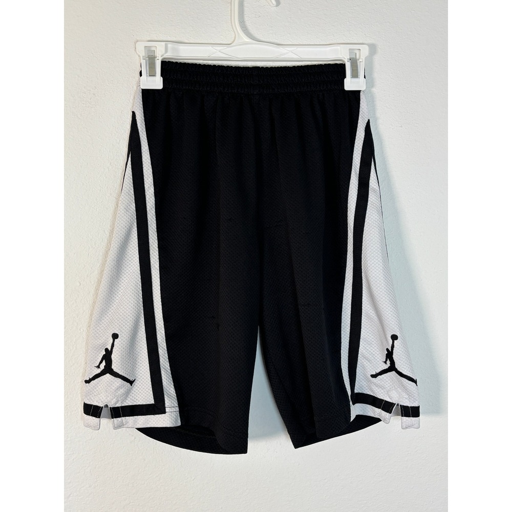 Jordan Boys Basketball Shorts Black White Mesh Jumpman Size Large 12-13 YRS